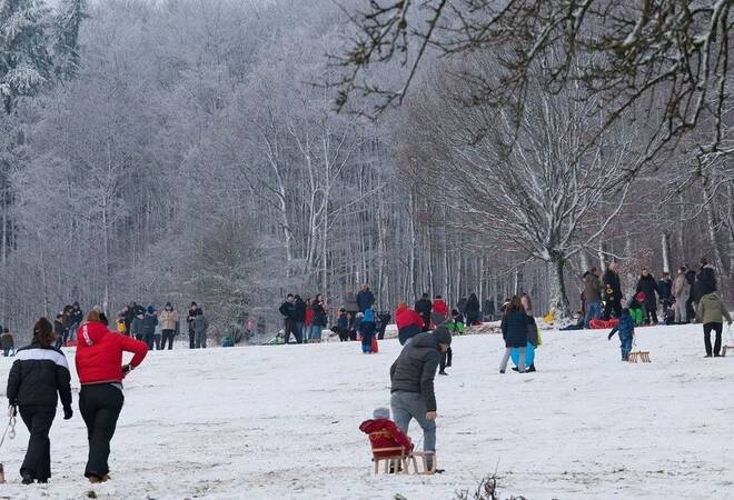 winter ausfluge polizei sperrte zufahrten zu rodelpisten in der region nachrichten aus der metropolregion rhein neckar rnz