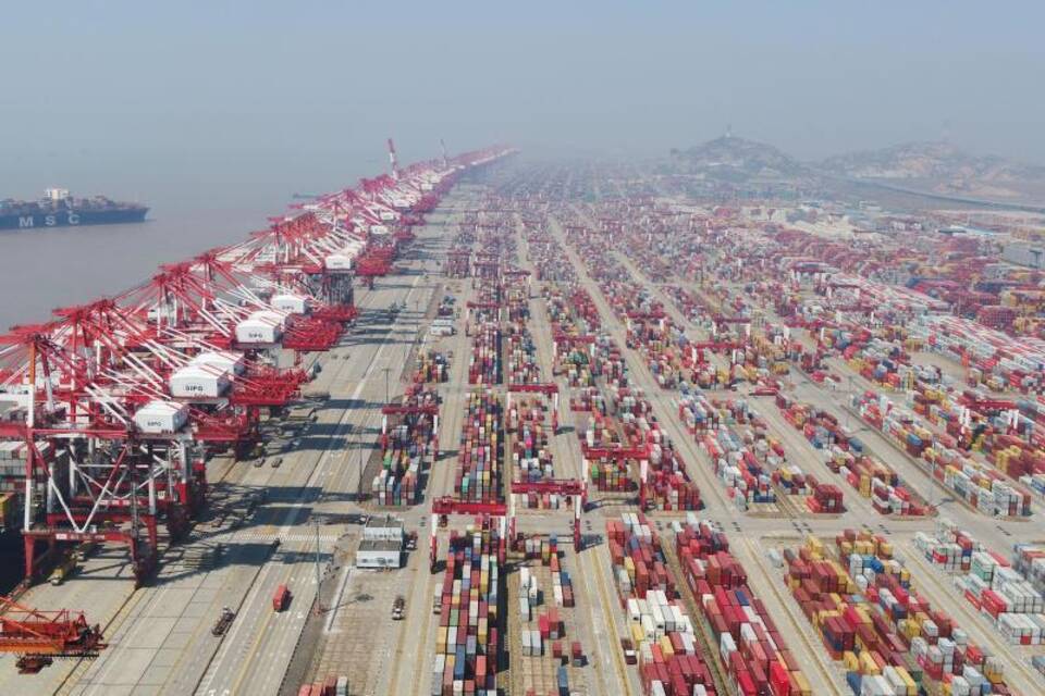 Chinas Exporte machen deutlichen Sprung