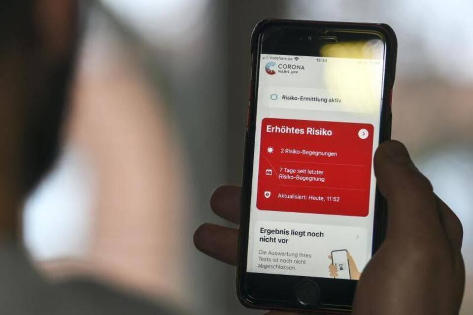 Die Corona-Warn-App auf einem Smartphone