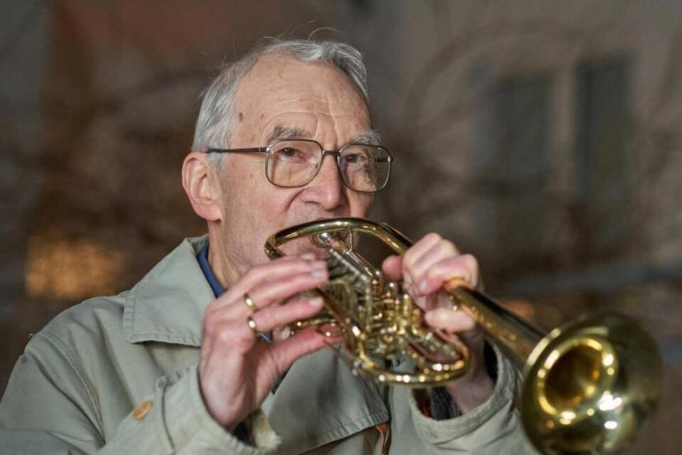 90-jähriger Trompeter