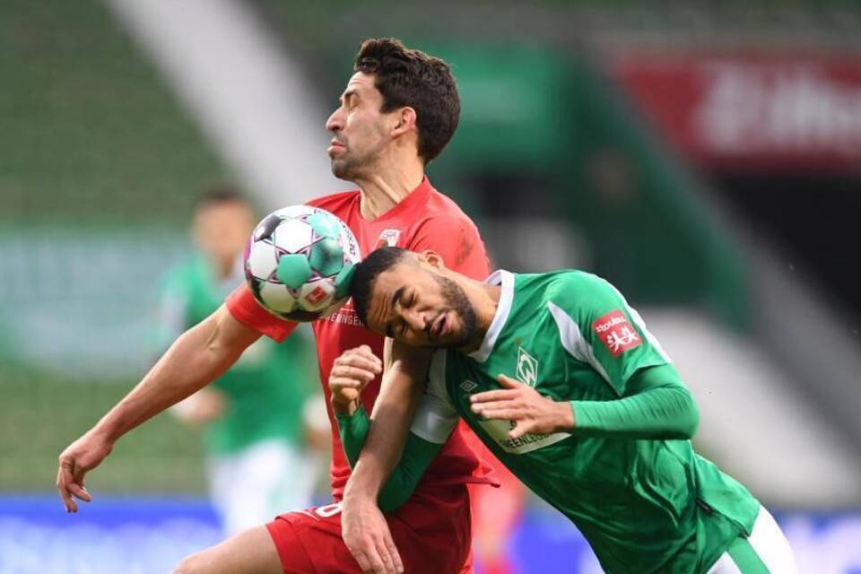 Werder Bremen - FC Augsburg Werder Bremen - FC Augsburg