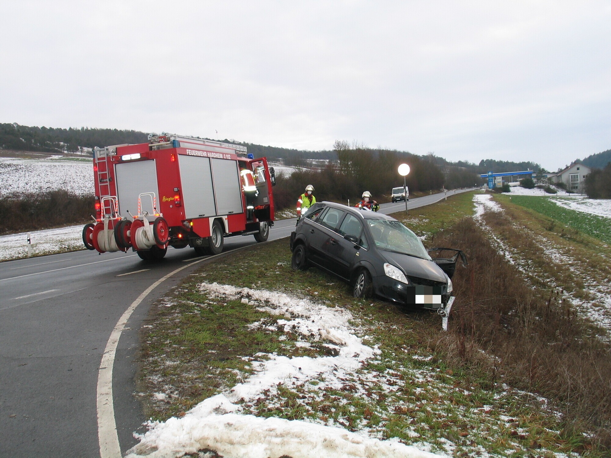 hardheim schwerer unfall zwischen auto und traktor auf der b27 update buchen rnz