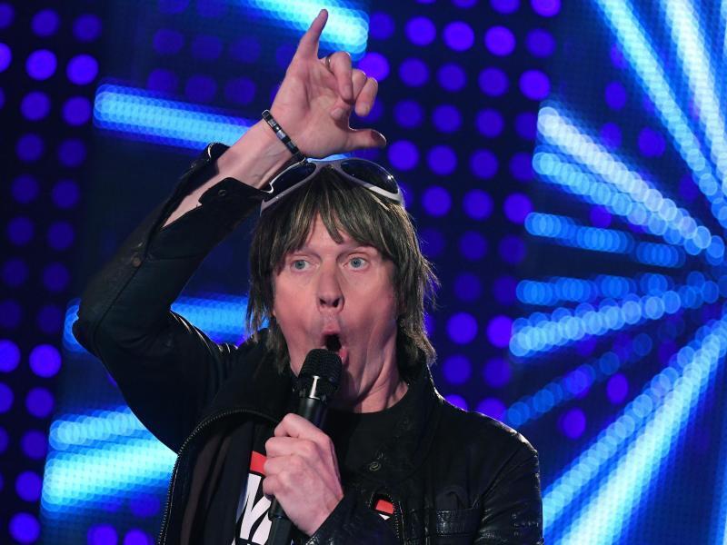 Schlagersänger: Mickie Krause gibt Benefizkonzert in Namibias Wüste - Leute - RNZ