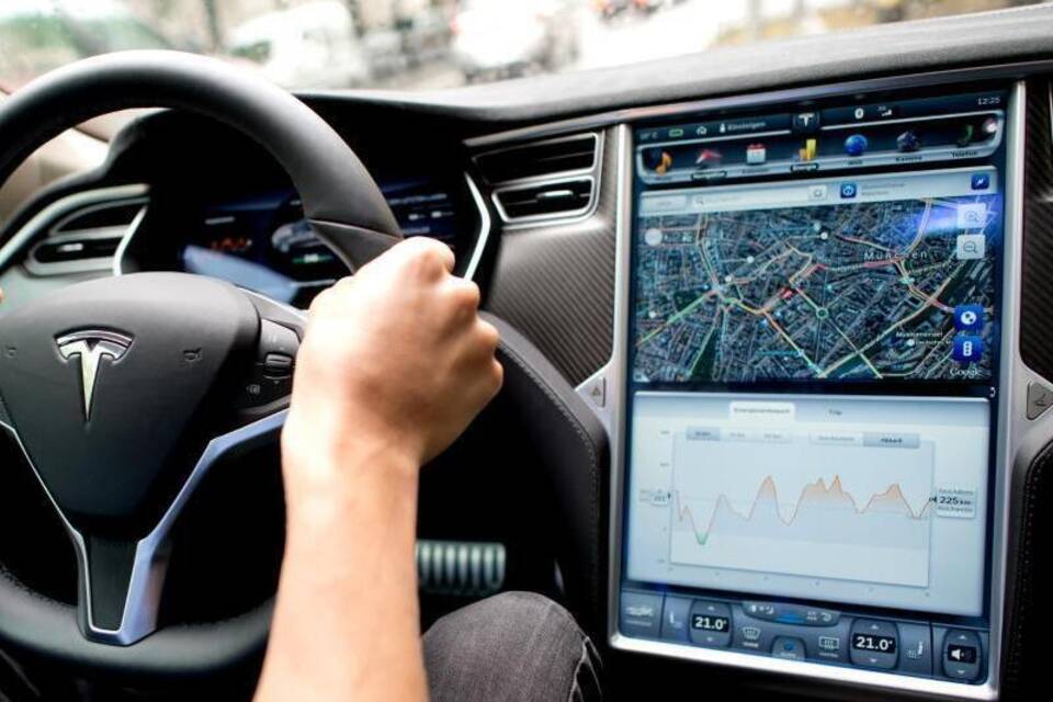 Tesla Tesla