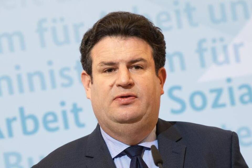 Bundesarbeitsminister Heil stellt Corona-Zuschlag in Aussicht Bundesarbeitsminister Heil stellt Corona-Zuschlag in Aussicht