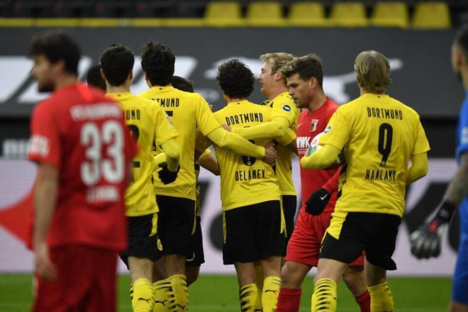 Borussia Dortmund - FC Augsburg Borussia Dortmund - FC Augsburg