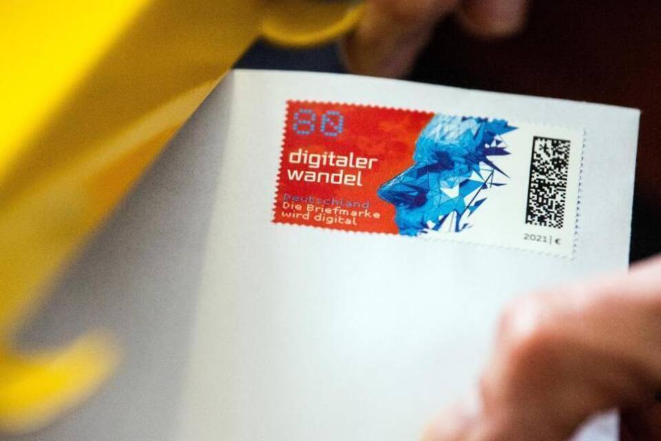 Briefmarke mit Matrixcode Briefmarke mit Matrixcode