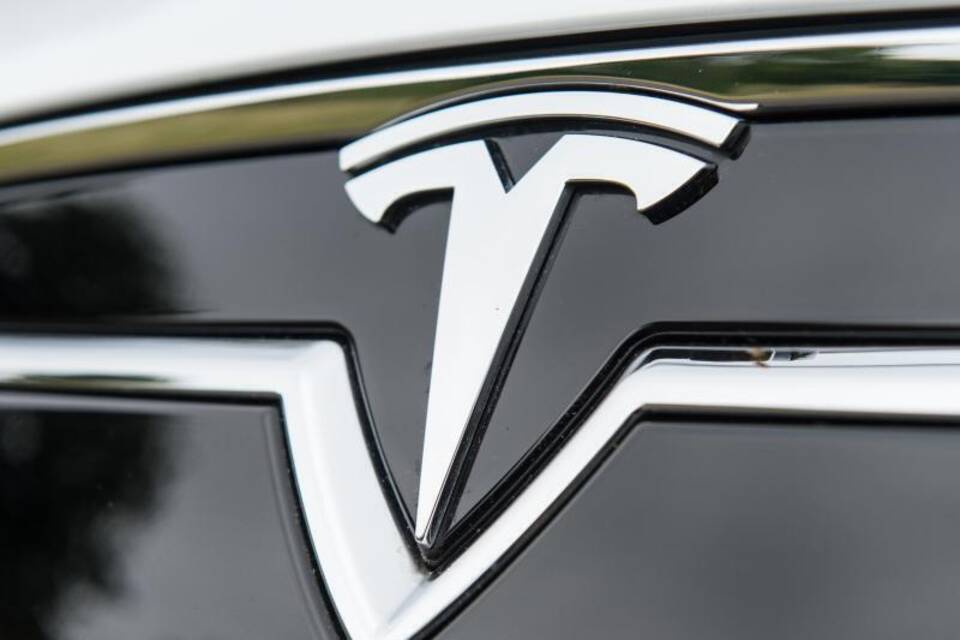 Tesla Tesla