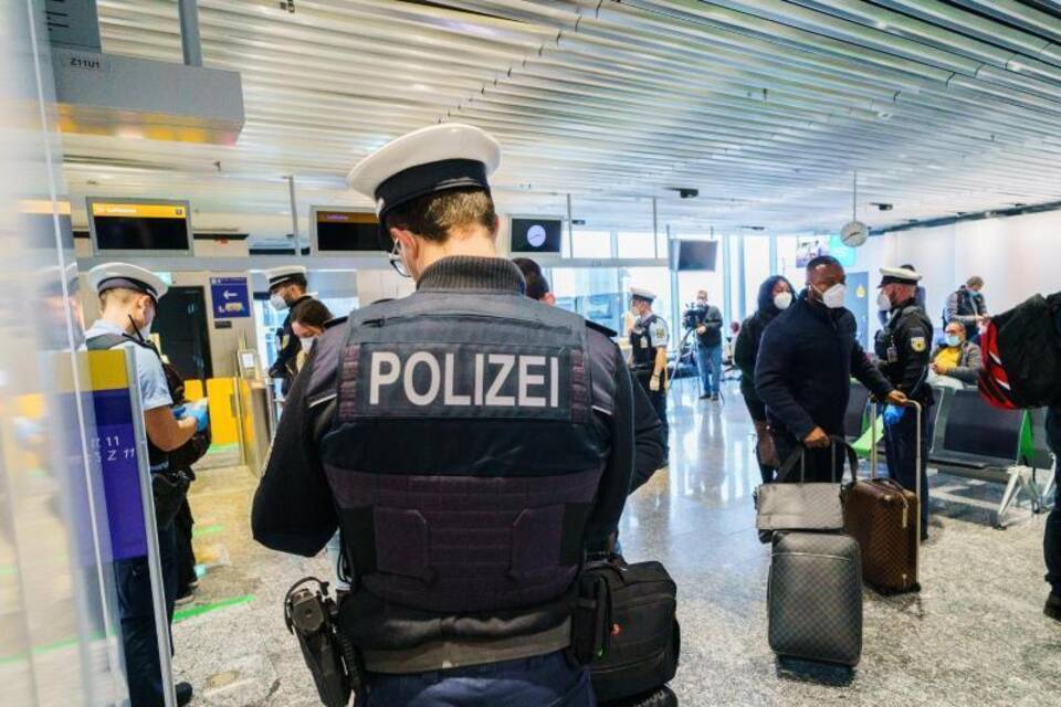 Ankunft am Flughafen Frankfurt