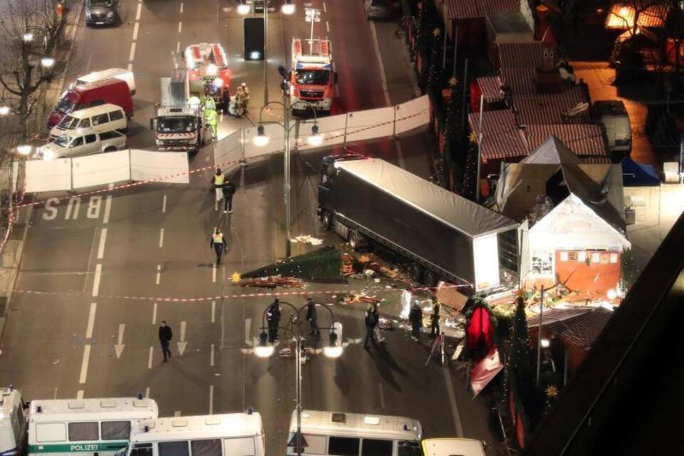 Anschlag auf Berliner Weihnachtsmarkt Anschlag auf Berliner Weihnachtsmarkt