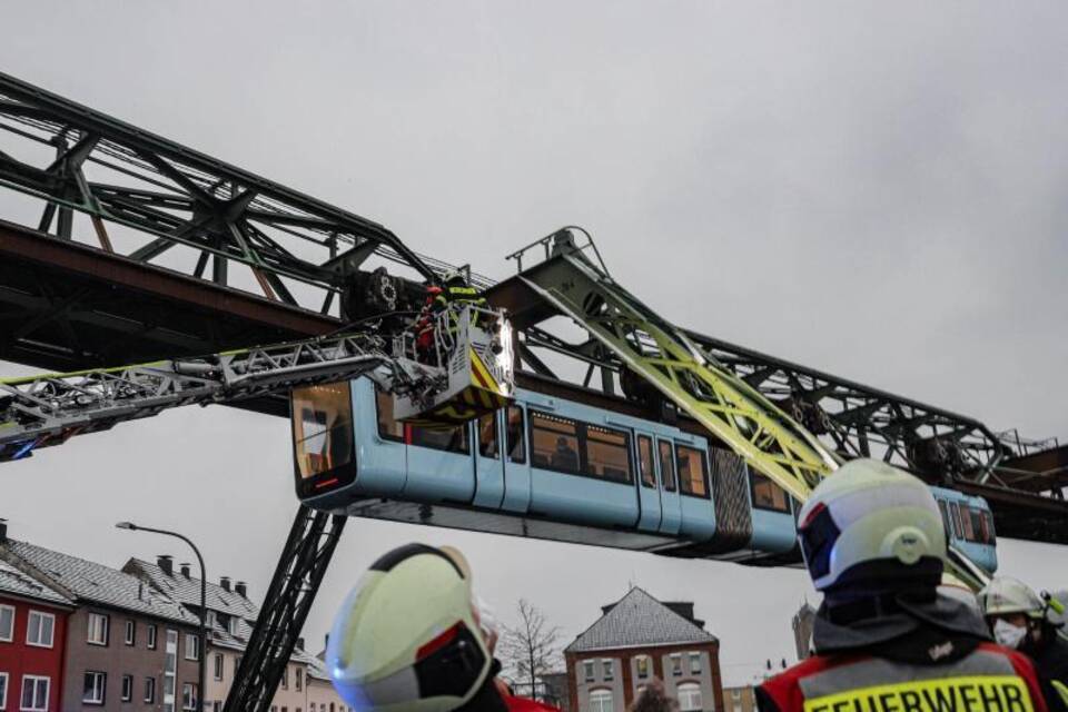 Schwebebahn in Wuppertal Schwebebahn in Wuppertal