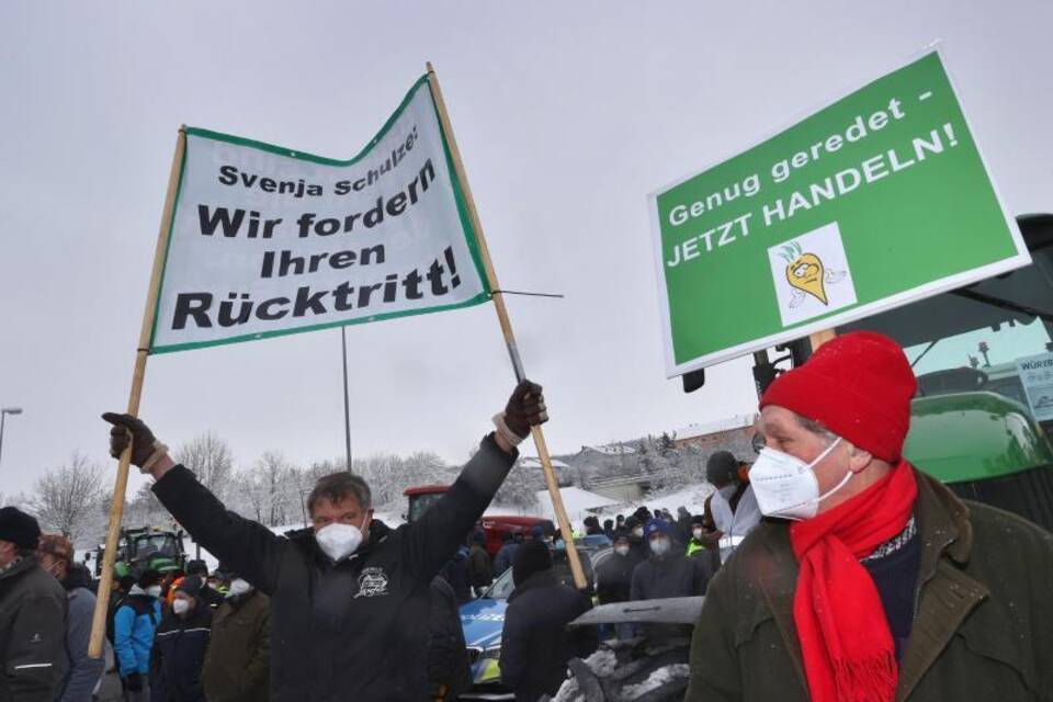 Bauern protestieren gegen Insektenschutzgesetz