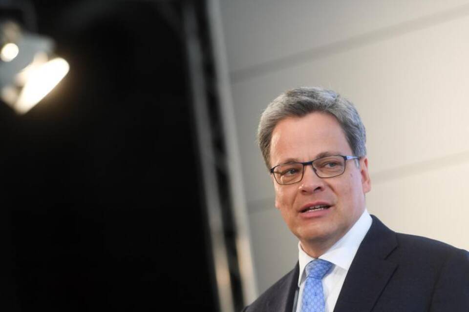 Manfred Knof Manfred Knof