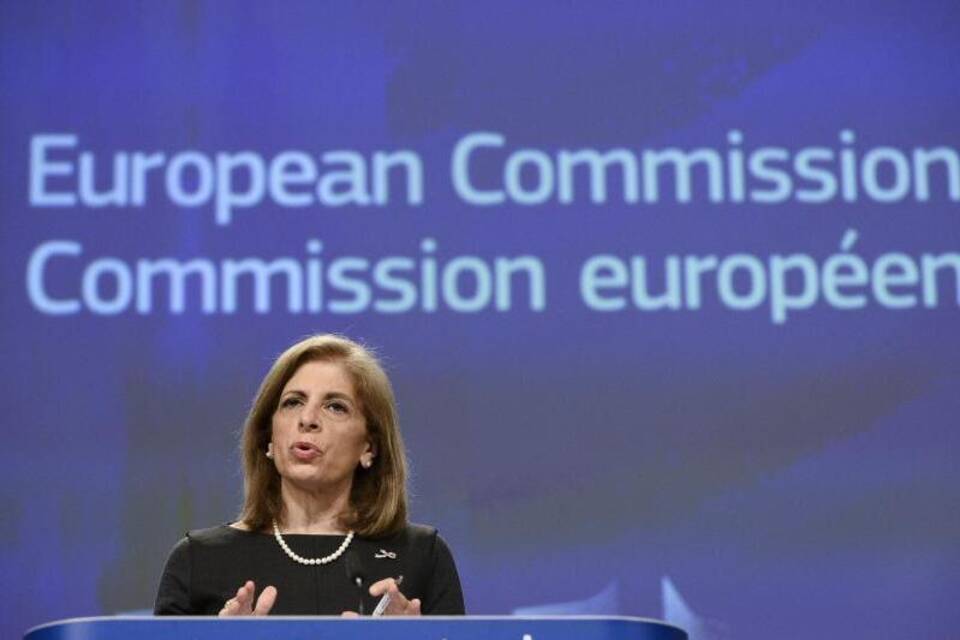 Kyriakides verteidigt EU-Impfstrategie Kyriakides verteidigt EU-Impfstrategie