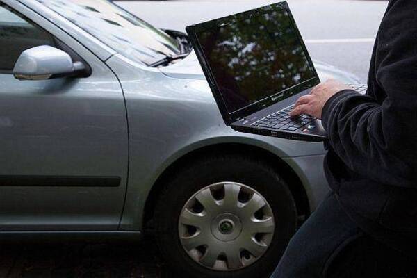 GPS, künstliche DNA und Lenkradschloss - Schutz vor Autodiebstahl
