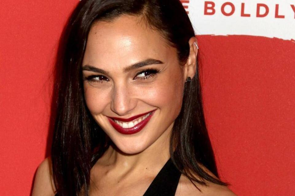Gal Gadot Gal Gadot