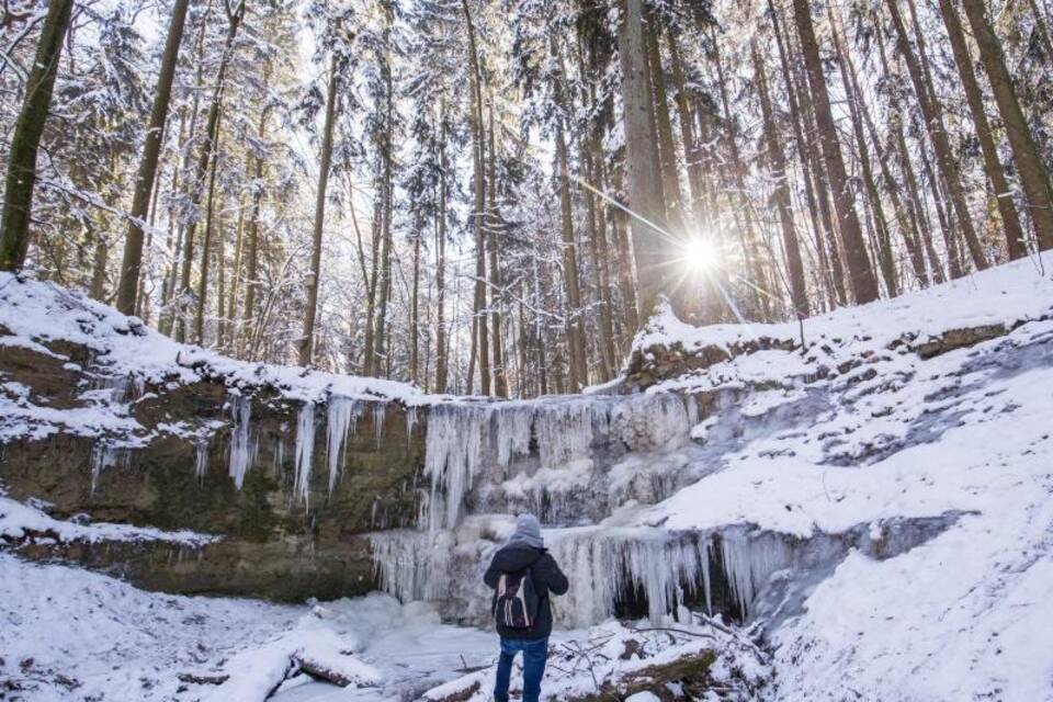 Gefrorener Wasserfall