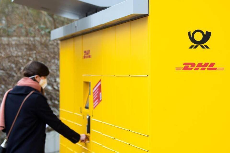 Bundesweit erste "Poststation" von Deutsche Post DHL