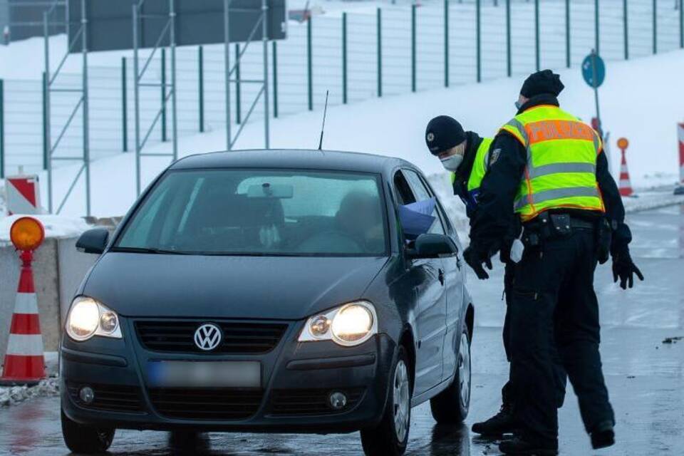 Coronavirus - Verkehrslage an deutsch-tschechischer Grenze