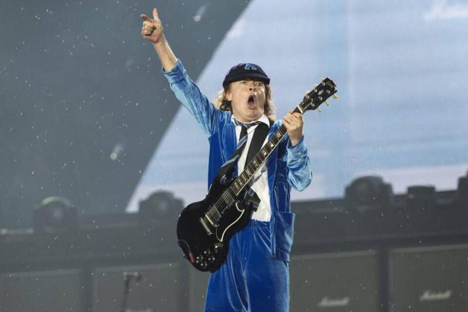 Angus Young Angus Young