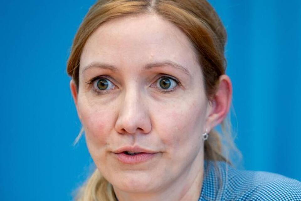 Sandra Ciesek Sandra Ciesek