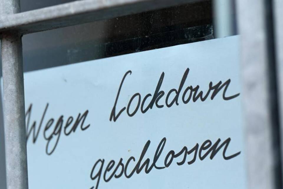 «Wegen Corona geschlossen» «Wegen Corona geschlossen»