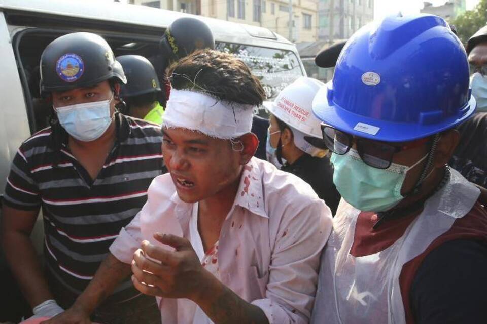 Proteste nach Militärputsch in Myanmar