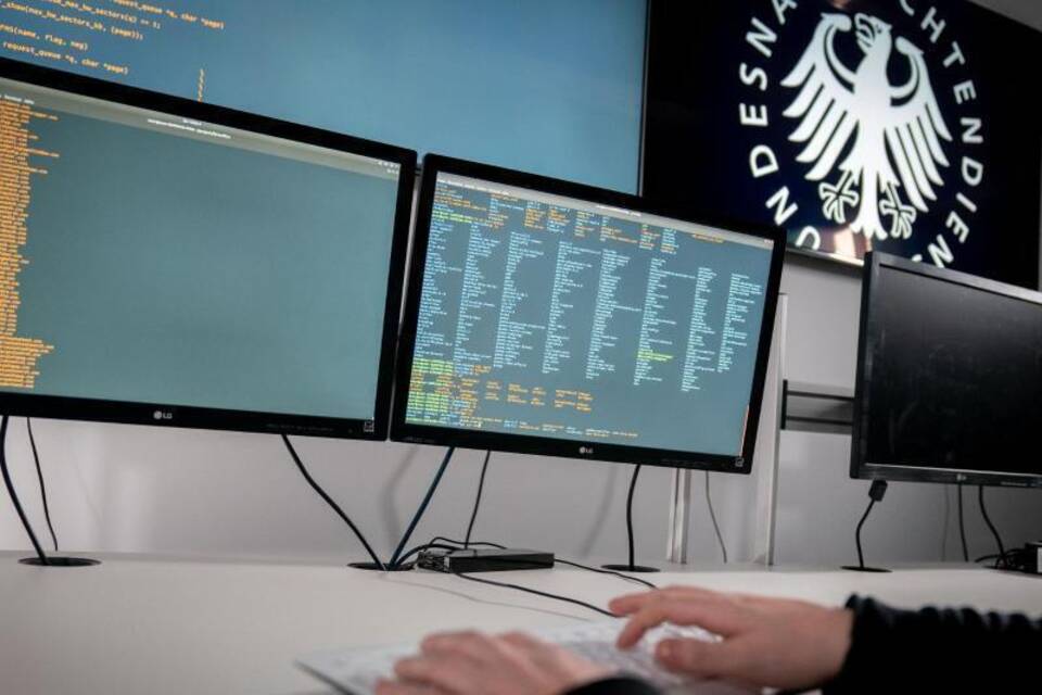 BND sucht Hacker BND sucht Hacker