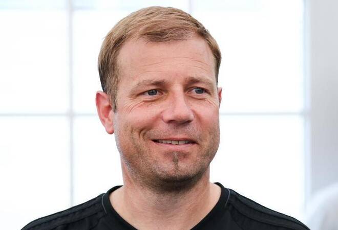 Bundesliga: Aufsteiger Bielefeld trennt sich von Trainer ...