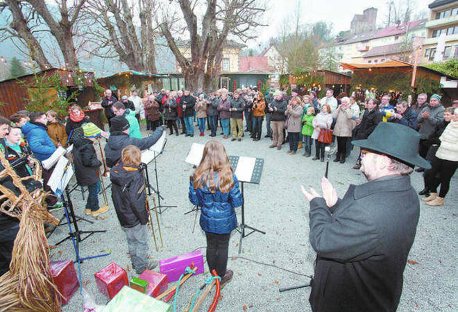 Weihnachtsmarkt Neckarsteinach Junger Musikant Erlitt Schwacheanfall Nachrichten Region Heidelberg Rnz