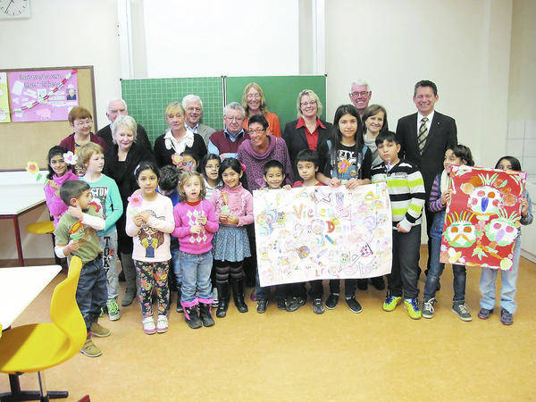 Aus Sinsheim kommt Unterstützung für Asylantenkinder - Sinsheim - RNZ