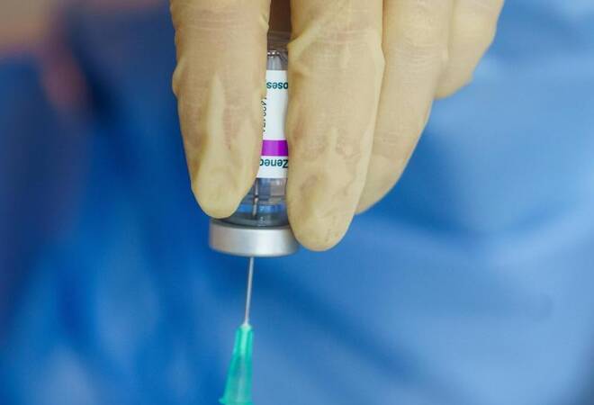 Corona: Impfstoff von Astrazeneca auch für Menschen ab 65 ...