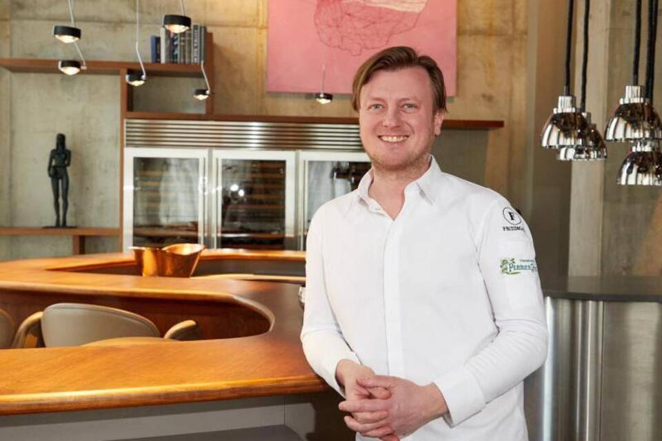 Guide Michelin 2021 - Spitzenkoch Kevin Fehling Guide Michelin 2021 - Spitzenkoch Kevin Fehling