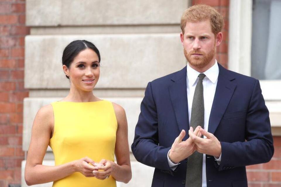 Prinz Harry + Frau Meghan Prinz Harry + Frau Meghan