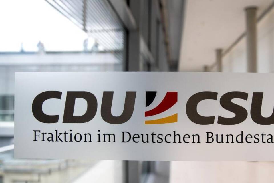 Maskenaffäre - CDU/CSU