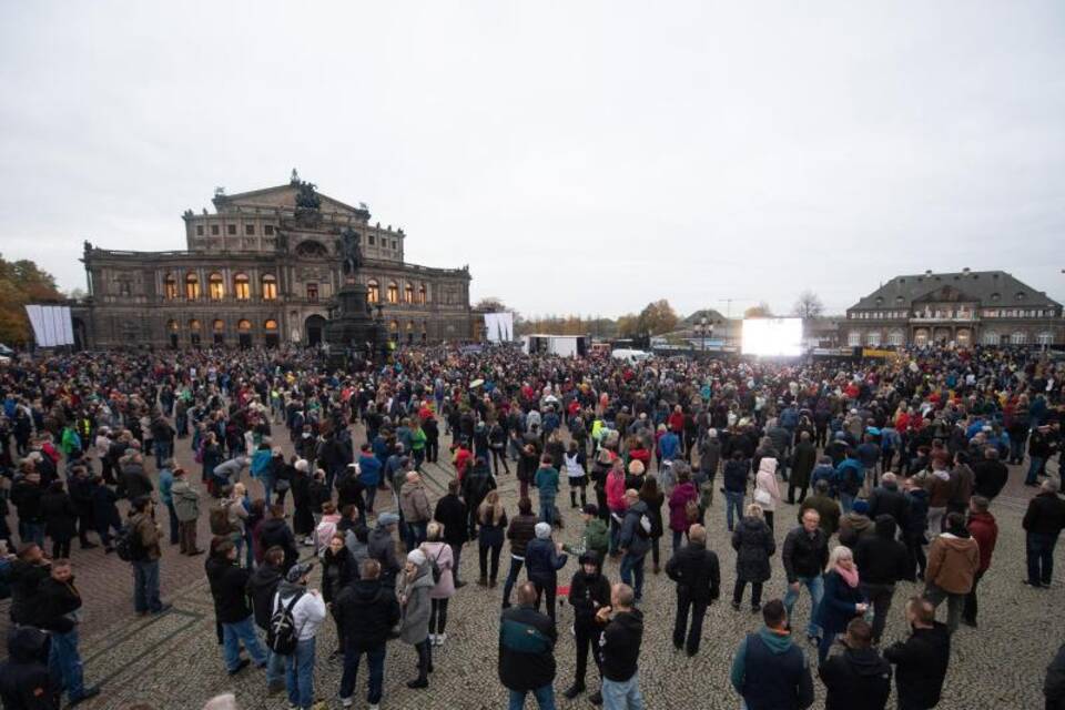 Querdenken-Demonstration Dresden Querdenken-Demonstration Dresden