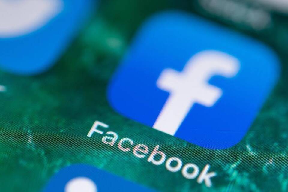 Facebook Facebook