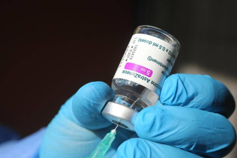 WHO empfielt vorerst weiter Corona-Impfung mit Astrazeneca WHO empfielt vorerst weiter Corona-Impfung mit Astrazeneca