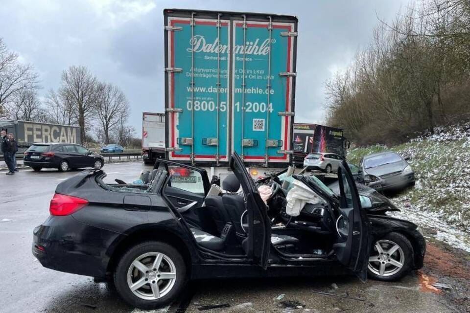 Massenkarambolage auf der A9 Massenkarambolage auf der A9