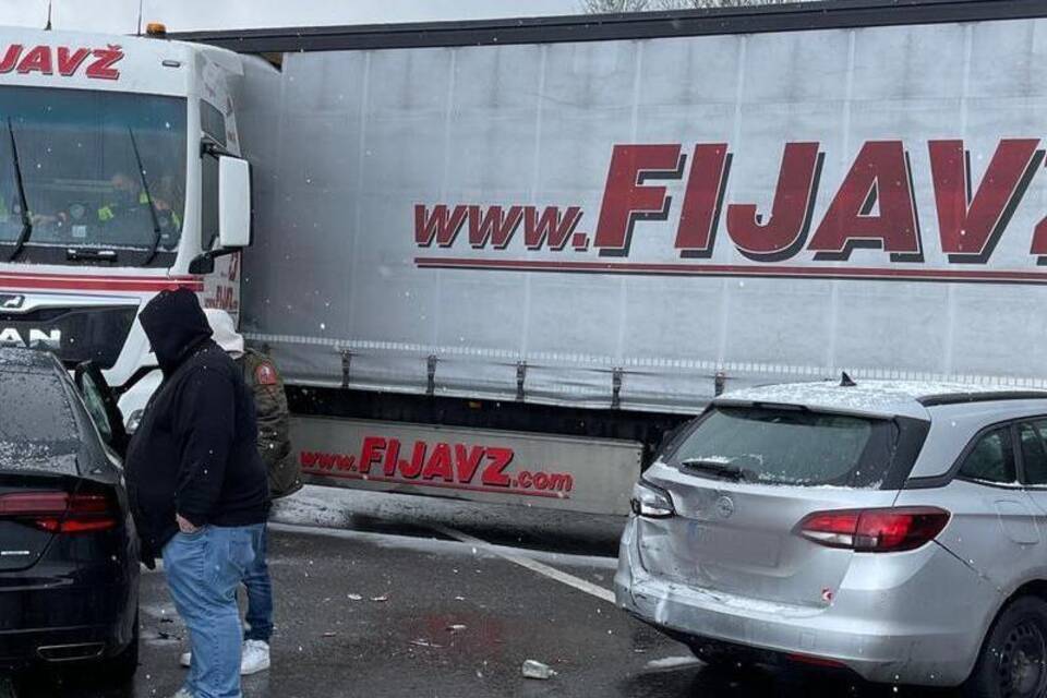 Massenkarambolage auf der A9 Massenkarambolage auf der A9