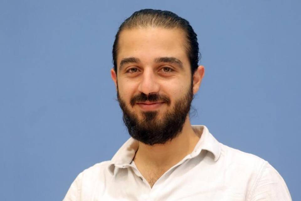 Tareq Alaows Tareq Alaows