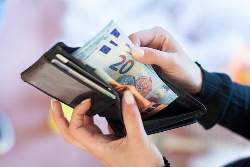 Cash an der Kasse Bar bezahlen geht fast immer Finanzen RNZ