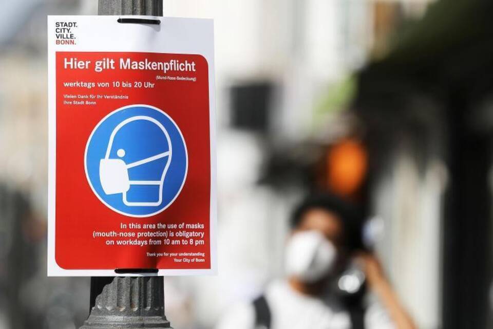 Schild zur Maskenpflicht