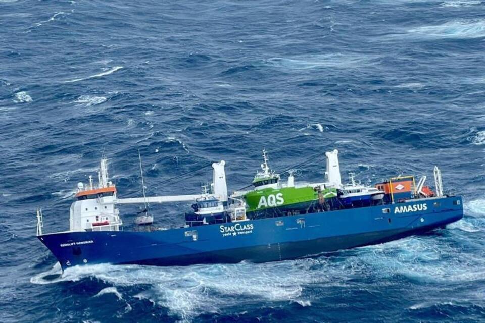 Frachtschiff vor Norwegen in Seenot Frachtschiff vor Norwegen in Seenot