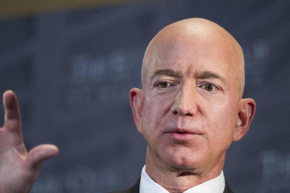 Jeff Bezos Jeff Bezos