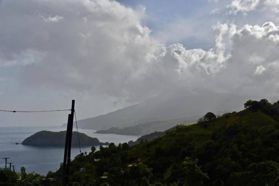 Vulkan La Soufrière auf St. Vincent ausgebrochen Vulkan La Soufrière auf St. Vincent ausgebrochen