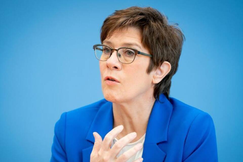 Kramp-Karrenbauer Kramp-Karrenbauer