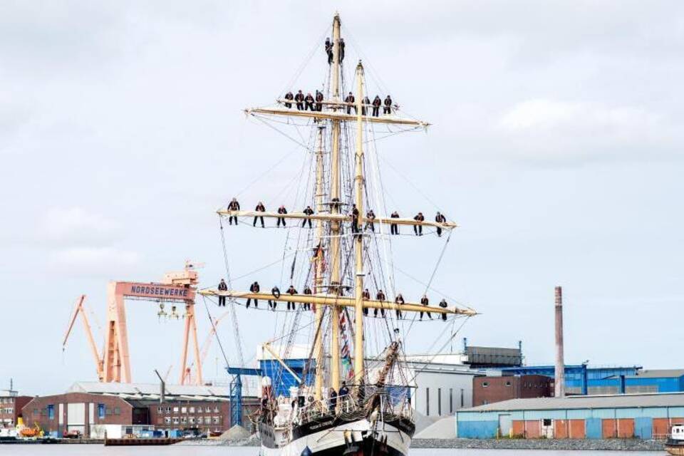 Segelschiff mit Schülern Segelschiff mit Schülern