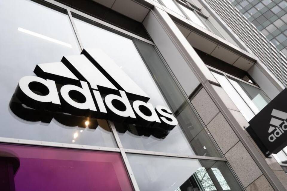 Adidas Store