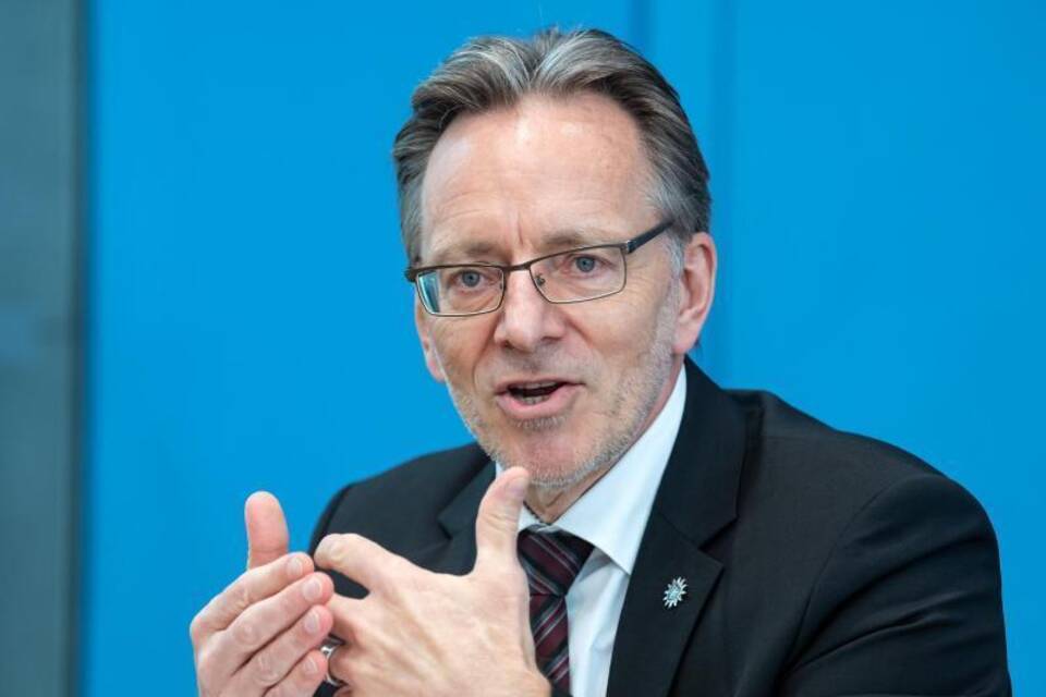 Vorstellung der Polizeilichen Kriminalstatistik 2020 Vorstellung der Polizeilichen Kriminalstatistik 2020